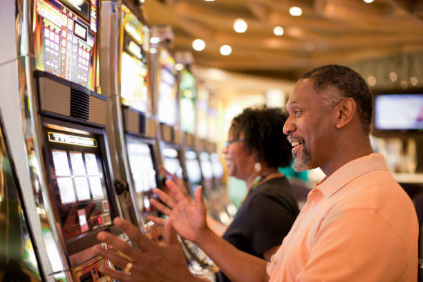 hallo69 platform interface showing football markets, live-dealer tables, and slot games